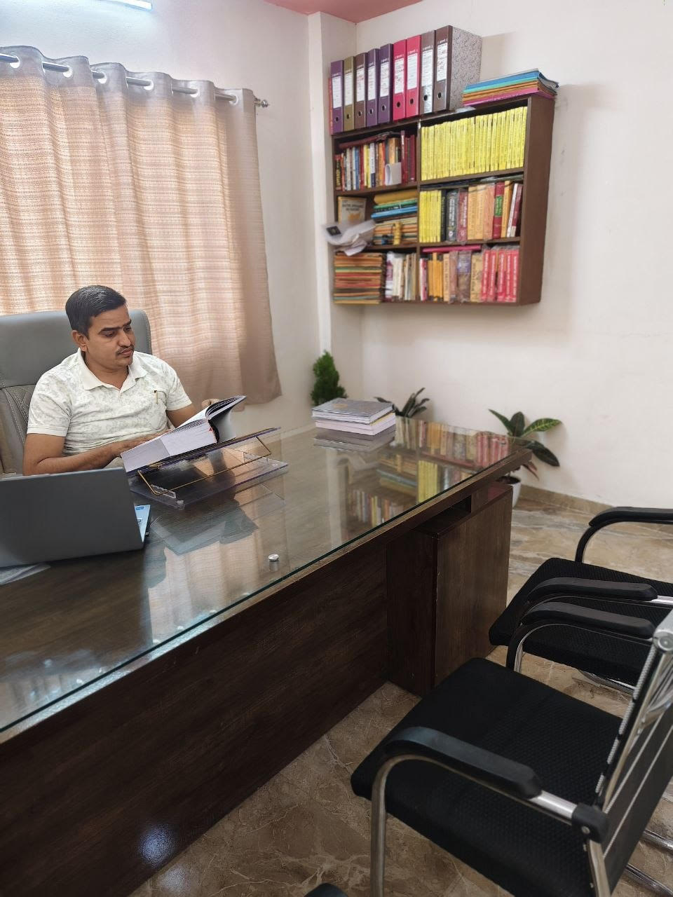 Advocate Dipak V. Kunde – Legal services High Court District Court Maharashtra